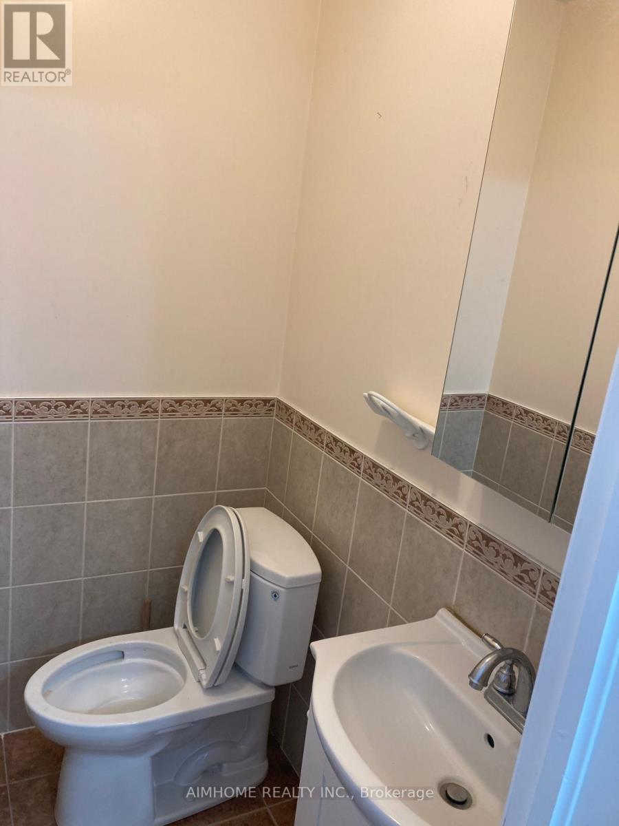 2b Dornfell Street, Toronto, Ontario  M2R 2Y6 - Photo 13 - C12859074