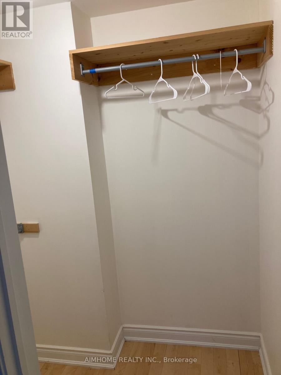 2b Dornfell Street, Toronto, Ontario  M2R 2Y6 - Photo 32 - C12859074