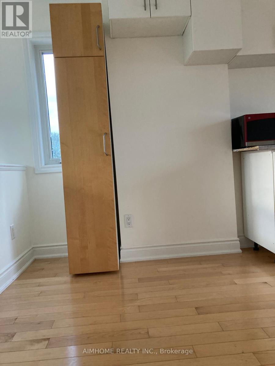 2b Dornfell Street, Toronto, Ontario  M2R 2Y6 - Photo 34 - C12859074