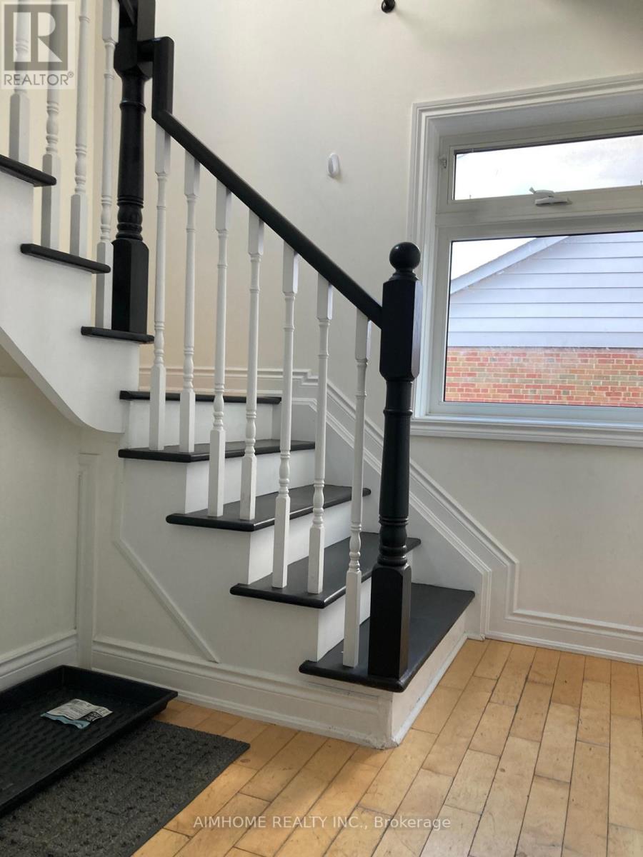 2b Dornfell Street, Toronto, Ontario  M2R 2Y6 - Photo 7 - C12859074