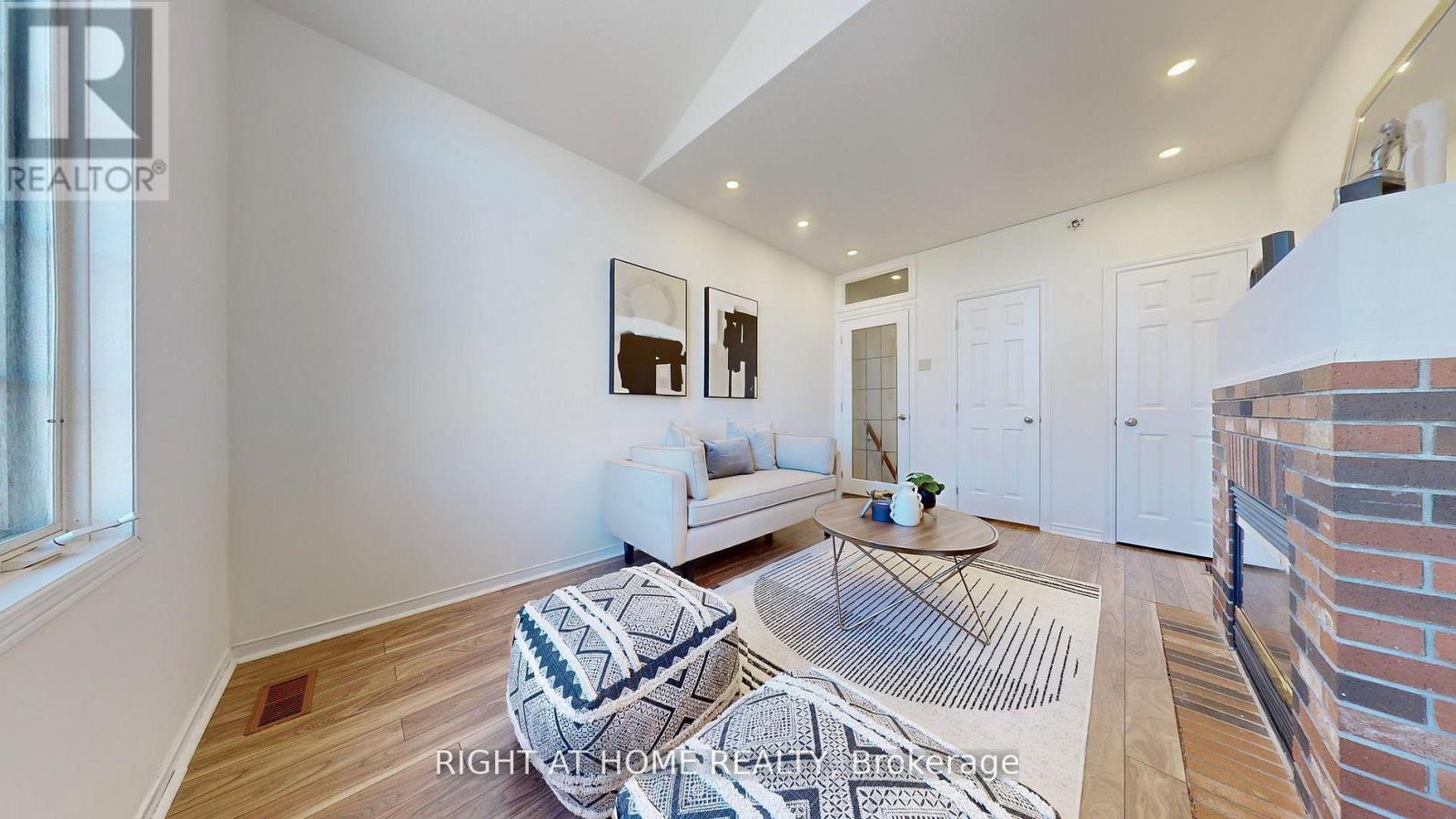 112 Creekwood Crescent, Whitby, Ontario  L1R 2K4 - Photo 11 - E12882878