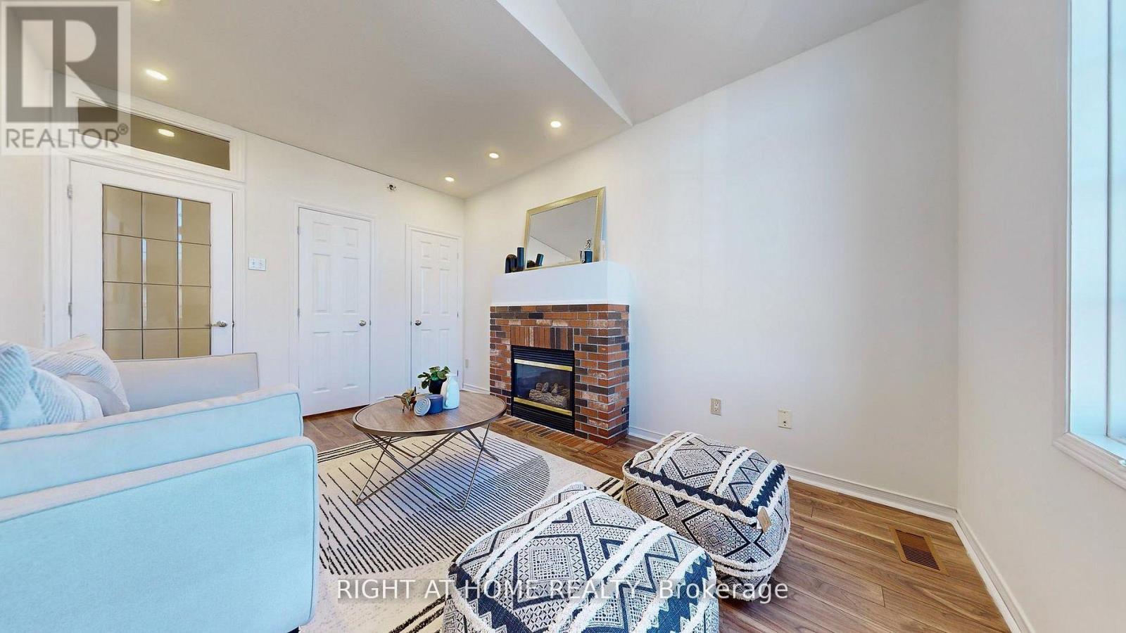 112 Creekwood Crescent, Whitby, Ontario  L1R 2K4 - Photo 12 - E12882878