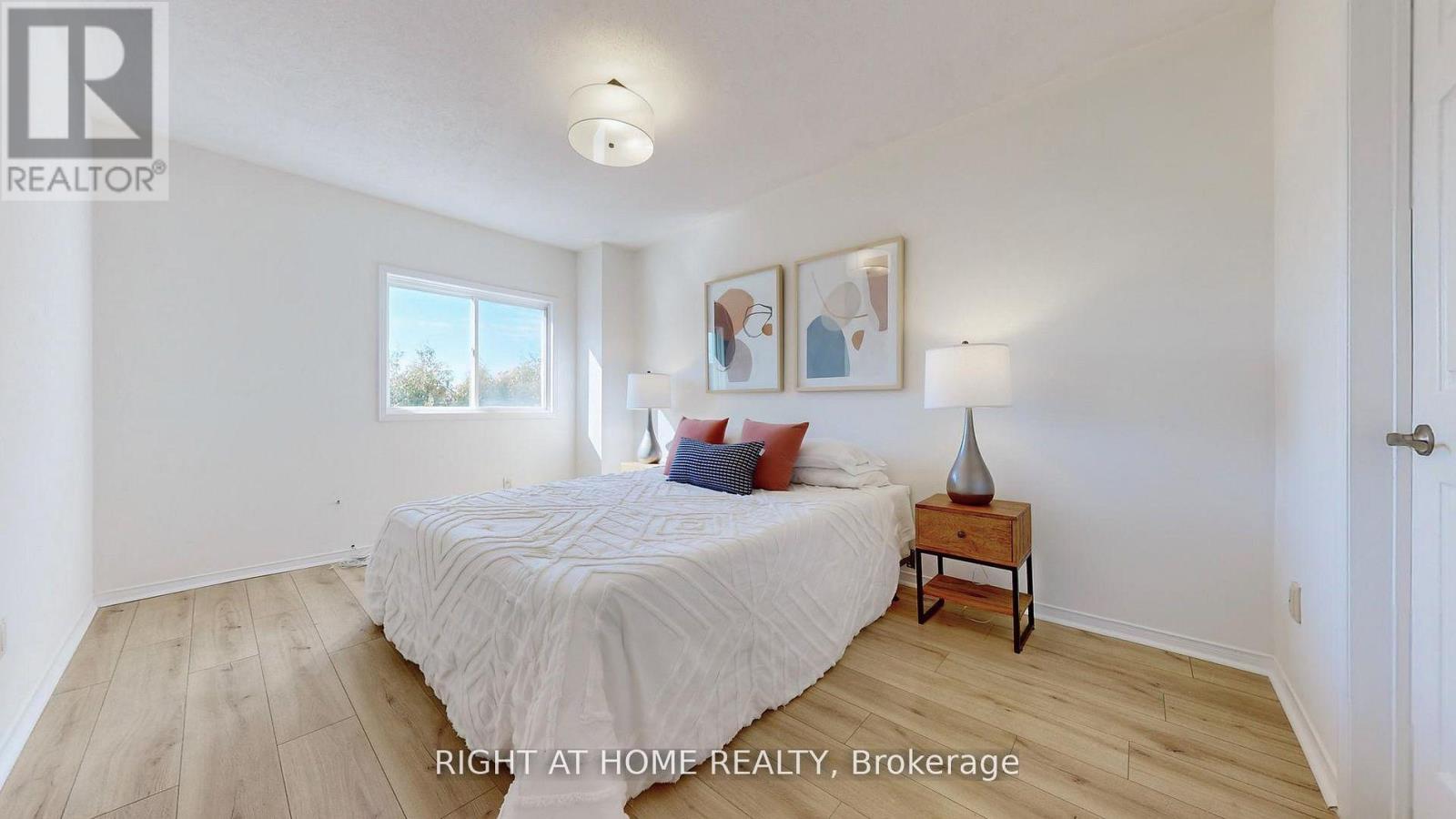 112 Creekwood Crescent, Whitby, Ontario  L1R 2K4 - Photo 14 - E12882878