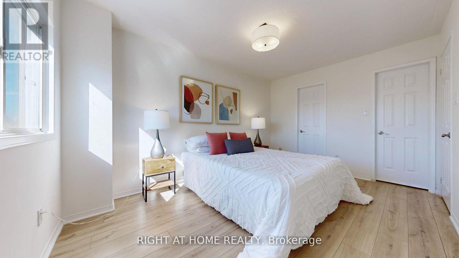 112 Creekwood Crescent, Whitby, Ontario  L1R 2K4 - Photo 15 - E12882878