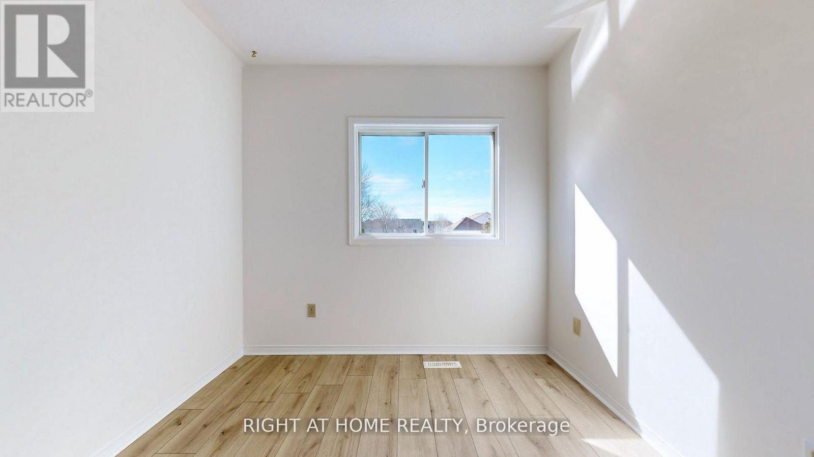 112 Creekwood Crescent, Whitby, Ontario  L1R 2K4 - Photo 19 - E12882878