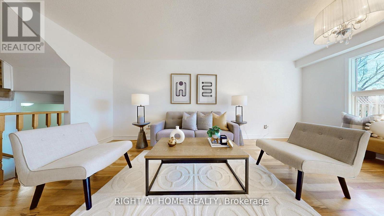 112 Creekwood Crescent, Whitby, Ontario  L1R 2K4 - Photo 2 - E12882878