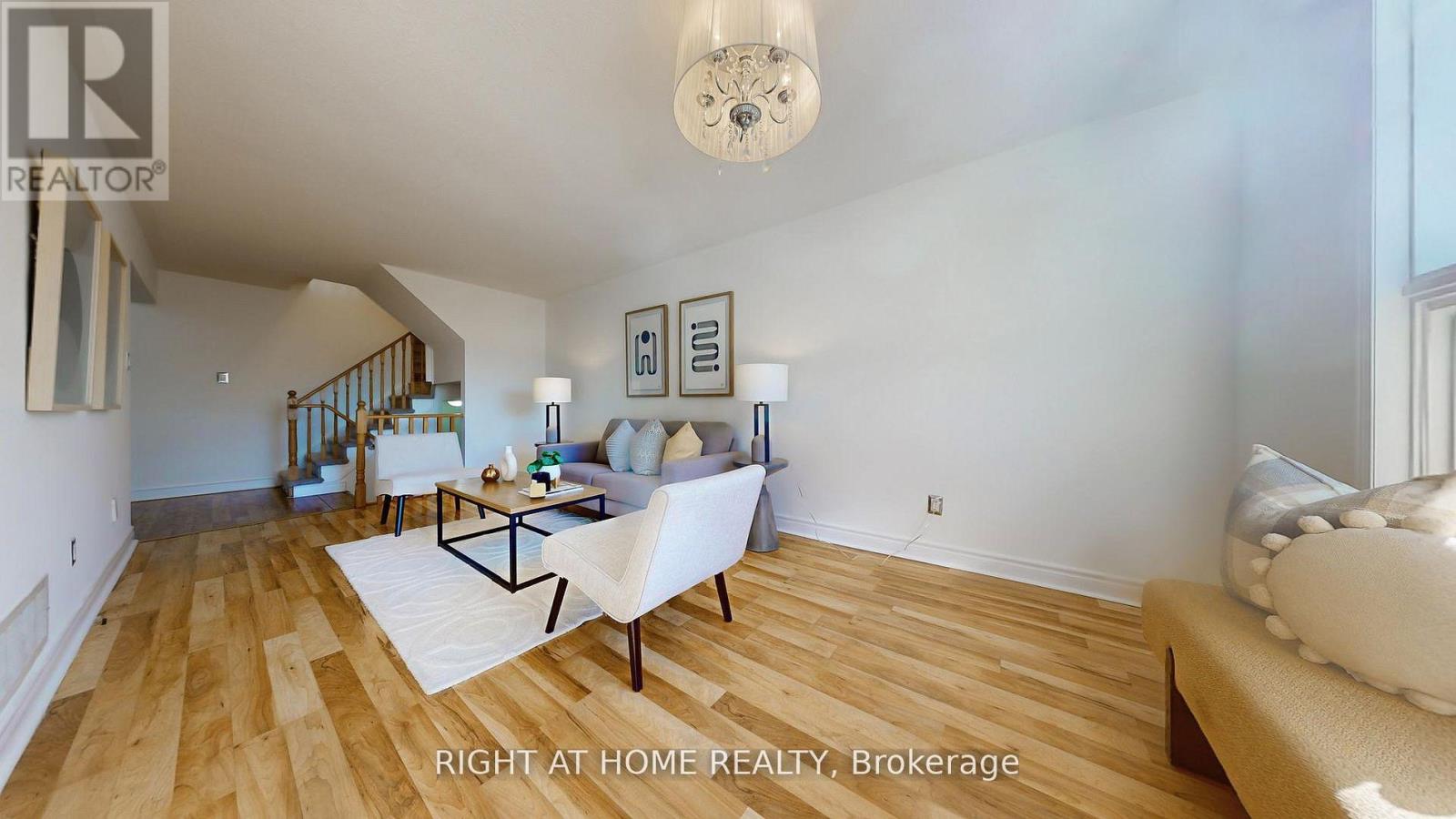 112 Creekwood Crescent, Whitby, Ontario  L1R 2K4 - Photo 3 - E12882878