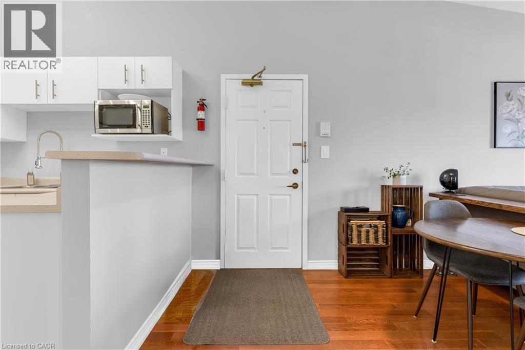 4005 Kilmer Drive Unit# 410, Burlington, Ontario  L7M 4M2 - Photo 3 - 40812243