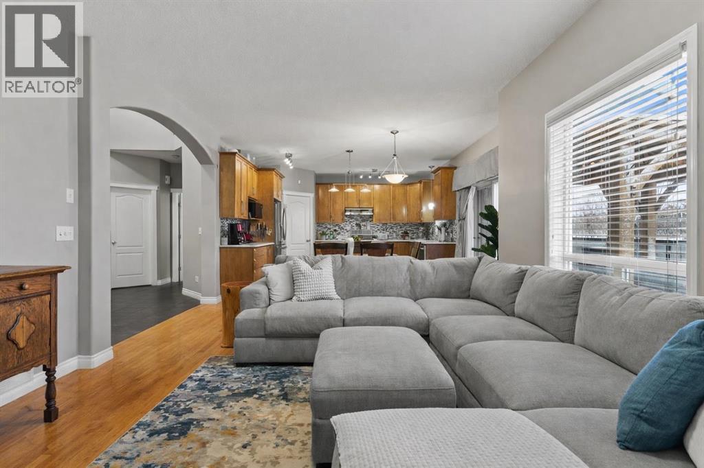 151 Willowbrook Drive Nw, Airdrie, Alberta  T4B 2W5 - Photo 9 - A2276403