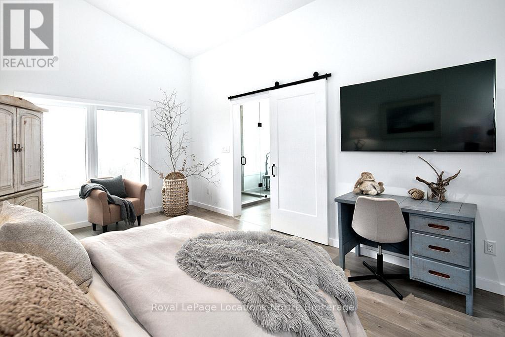 145 St Vincent Crescent, Meaford, Ontario  N4L 1W7 - Photo 11 - X12882842