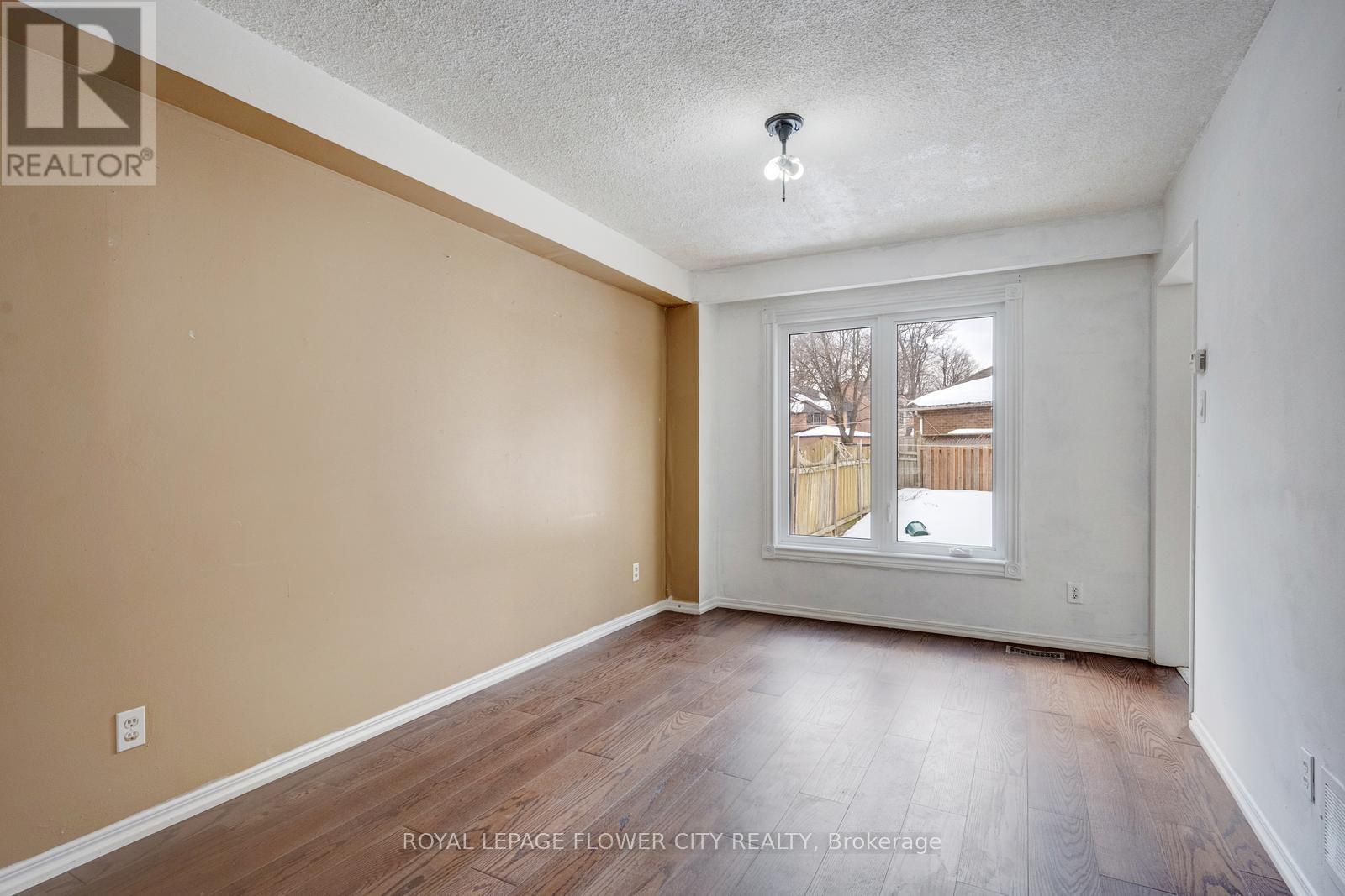 5364 Champlain Trail, Mississauga, Ontario  L5R 2Y4 - Photo 11 - W12561018