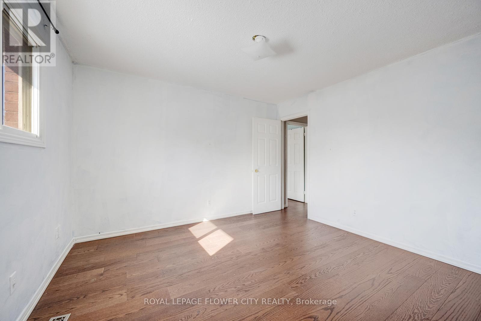 5364 Champlain Trail, Mississauga, Ontario  L5R 2Y4 - Photo 48 - W12561018