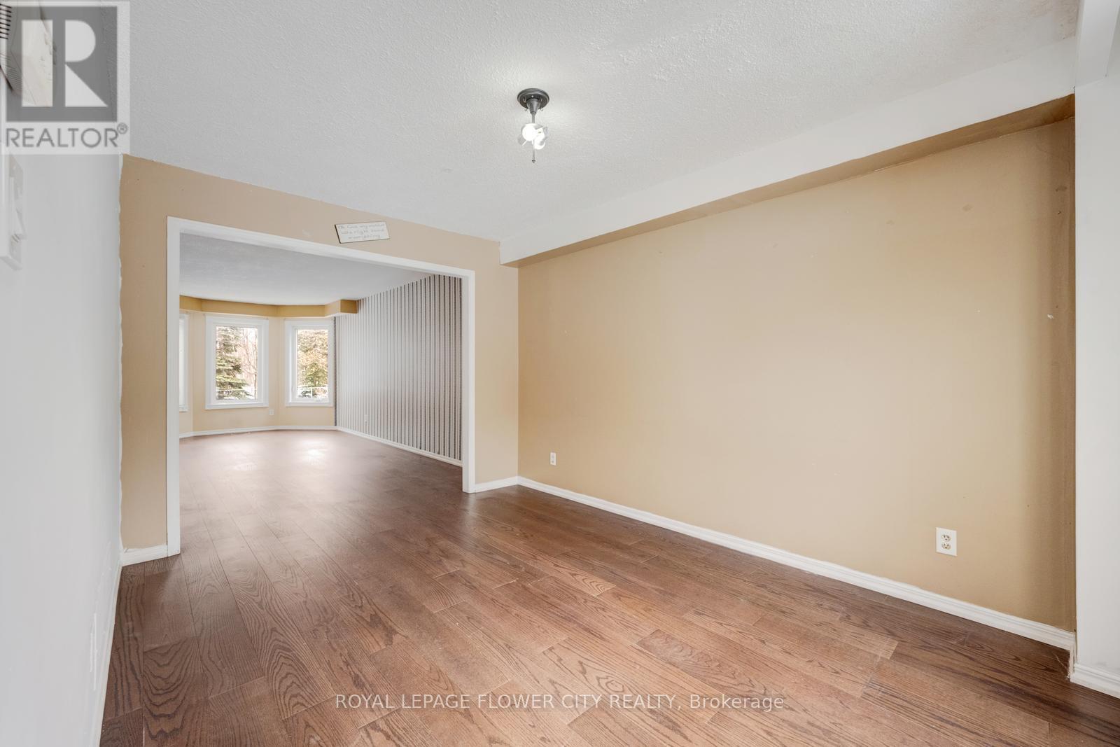 5364 Champlain Trail, Mississauga, Ontario  L5R 2Y4 - Photo 7 - W12561018
