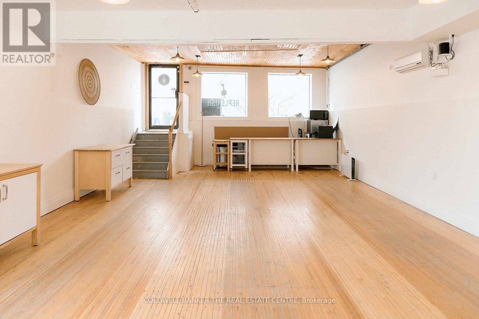 208a Main Street S, Newmarket (Central Newmarket), Ontario  L3Y 3Z3 - Photo 3 - N12882844