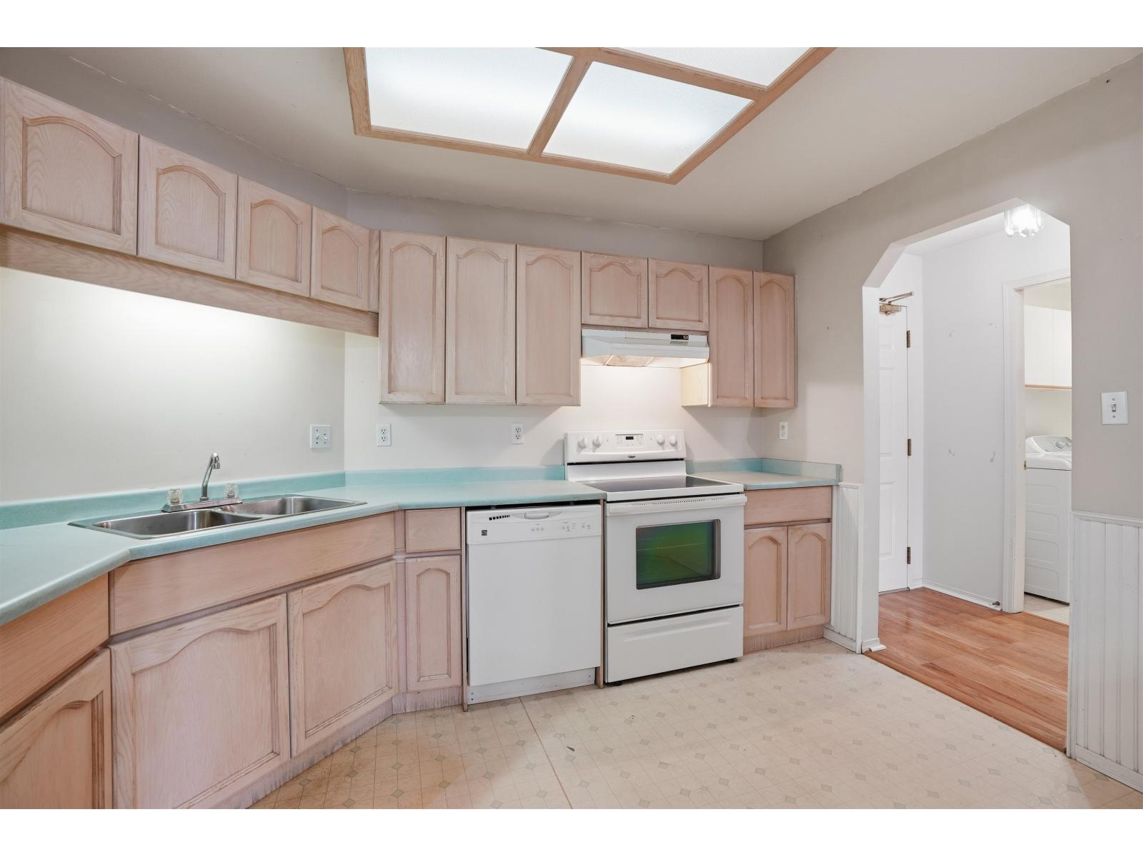 305 2410 Emerson Street, Abbotsford, British Columbia  V2T 3J3 - Photo 12 - R3098549