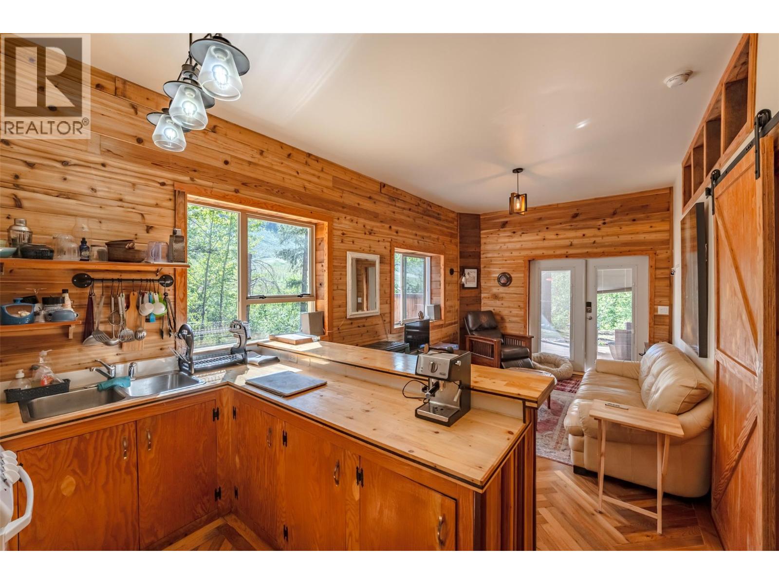 2636 11th Street, Olalla, British Columbia  V0X 1N6 - Photo 30 - 10377565