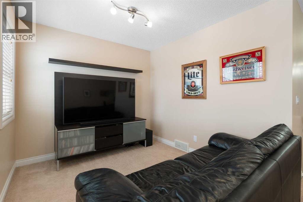 23 Everwoods Green Sw, Calgary, Alberta  T2Y 5G5 - Photo 19 - A2292148