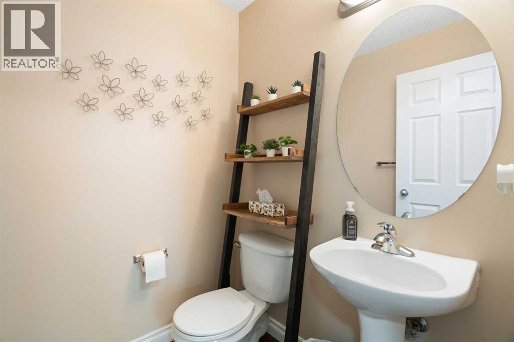 23 Everwoods Green Sw, Calgary, Alberta  T2Y 5G5 - Photo 32 - A2292148