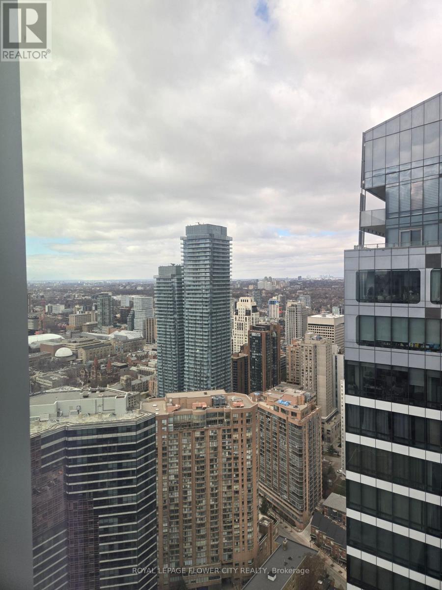 5606 - 8 Wellesley Street W, Toronto, Ontario M4Y 0J5 - Photo 2 - C12882906