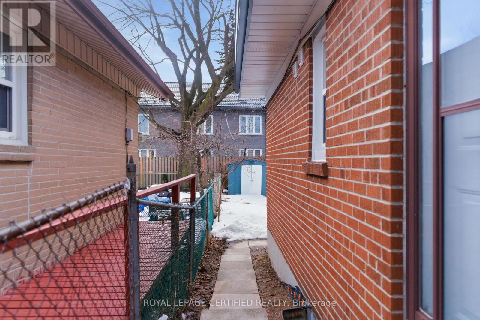 Basement Unit - 60 Gage Avenue, Toronto (Bendale), Ontario  M1J 1T8 - Photo 10 - E12882900