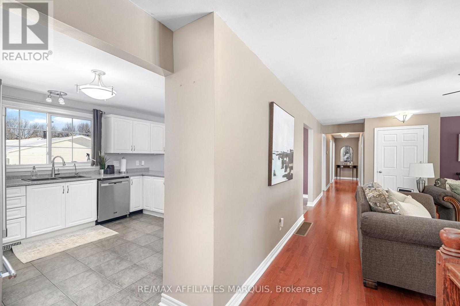 3 Forest Drive, Rideau Lakes, Ontario  K7A 4S5 - Photo 18 - X12882692