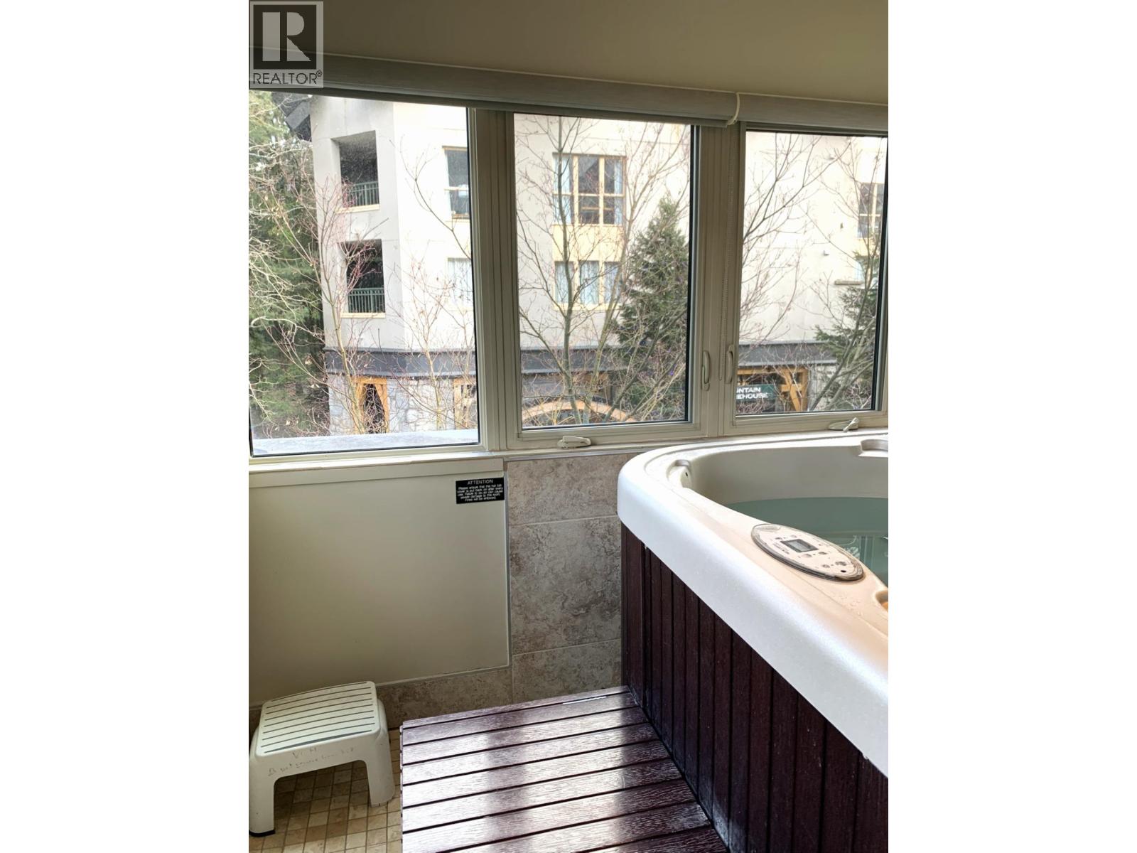 202/302 4321 Village Gate Boulevard, Whistler, British Columbia  V8E 1H3 - Photo 4 - R3099757