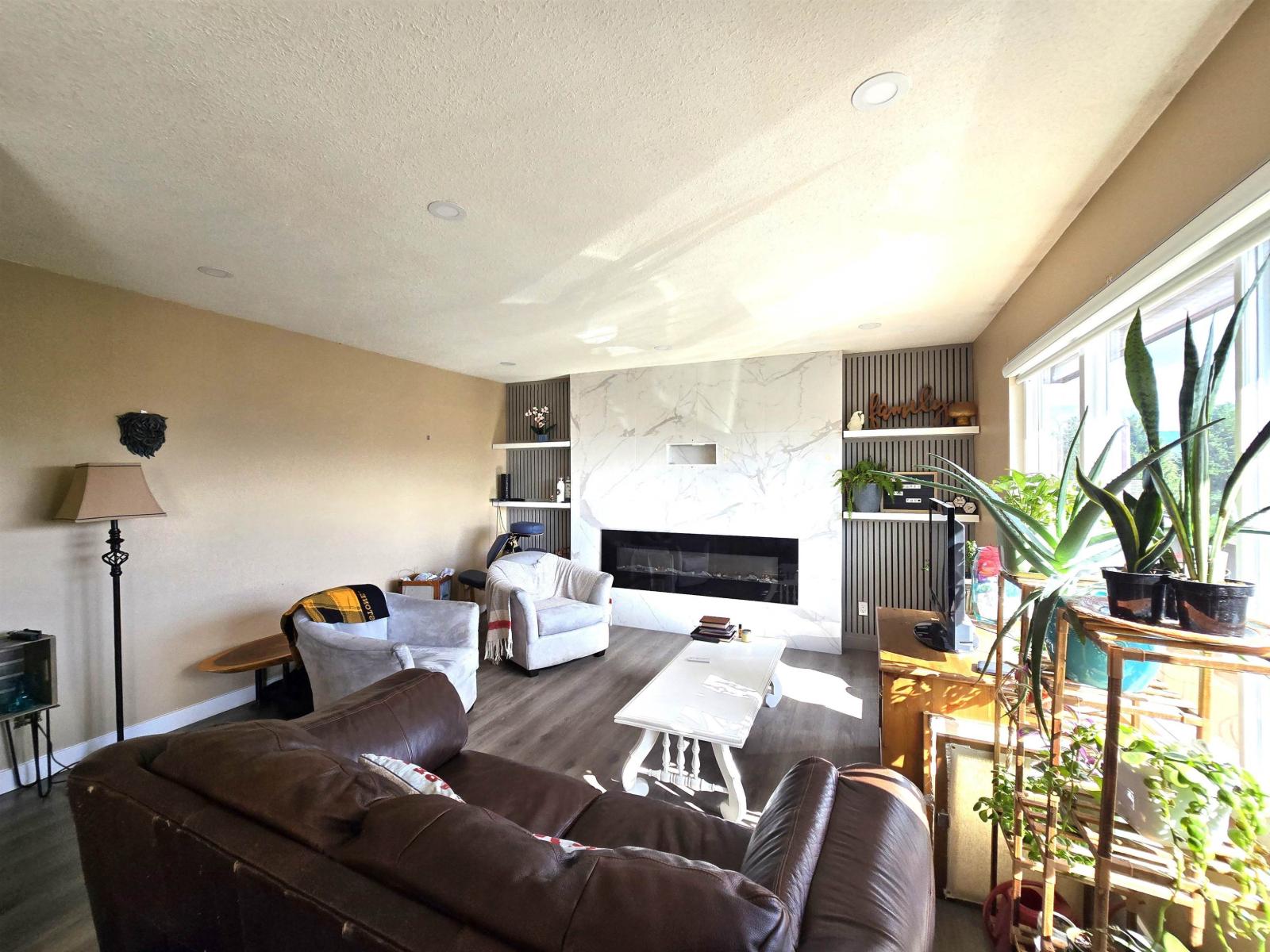 35361 Rockwell Drive, Abbotsford, British Columbia  V3G 2C9 - Photo 2 - R3099348