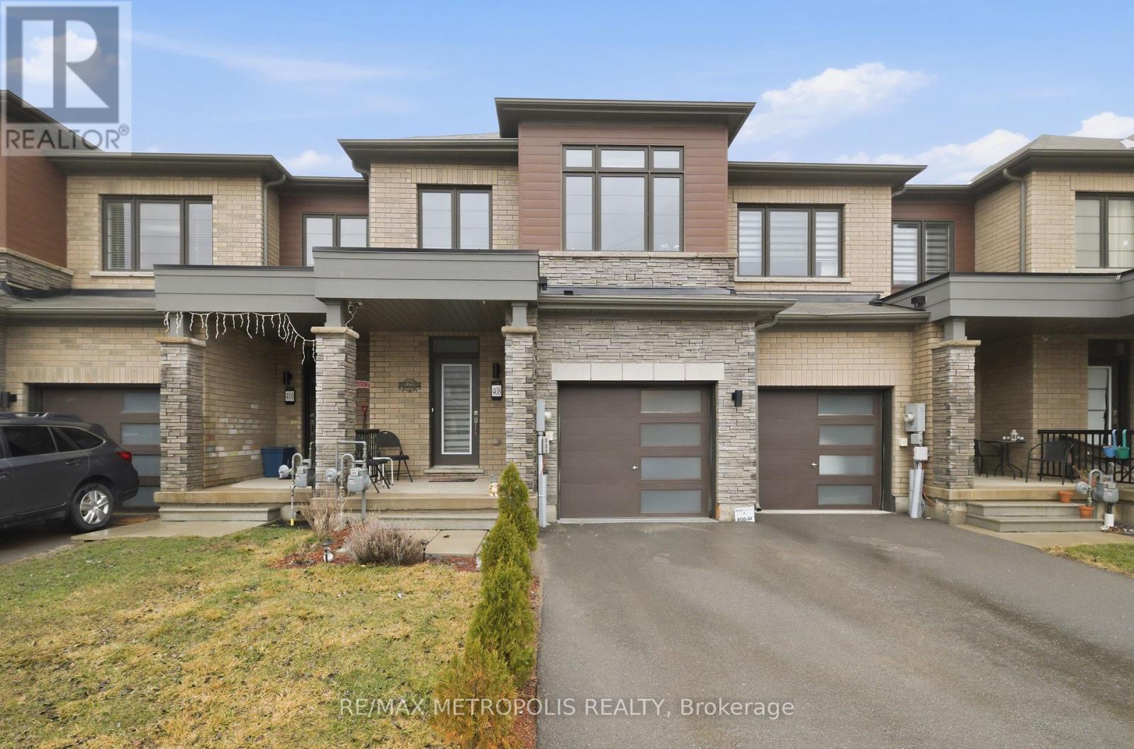 408 Blackburn Drive, Brantford, Ontario  N3T 0K4 - Photo 2 - X12882888