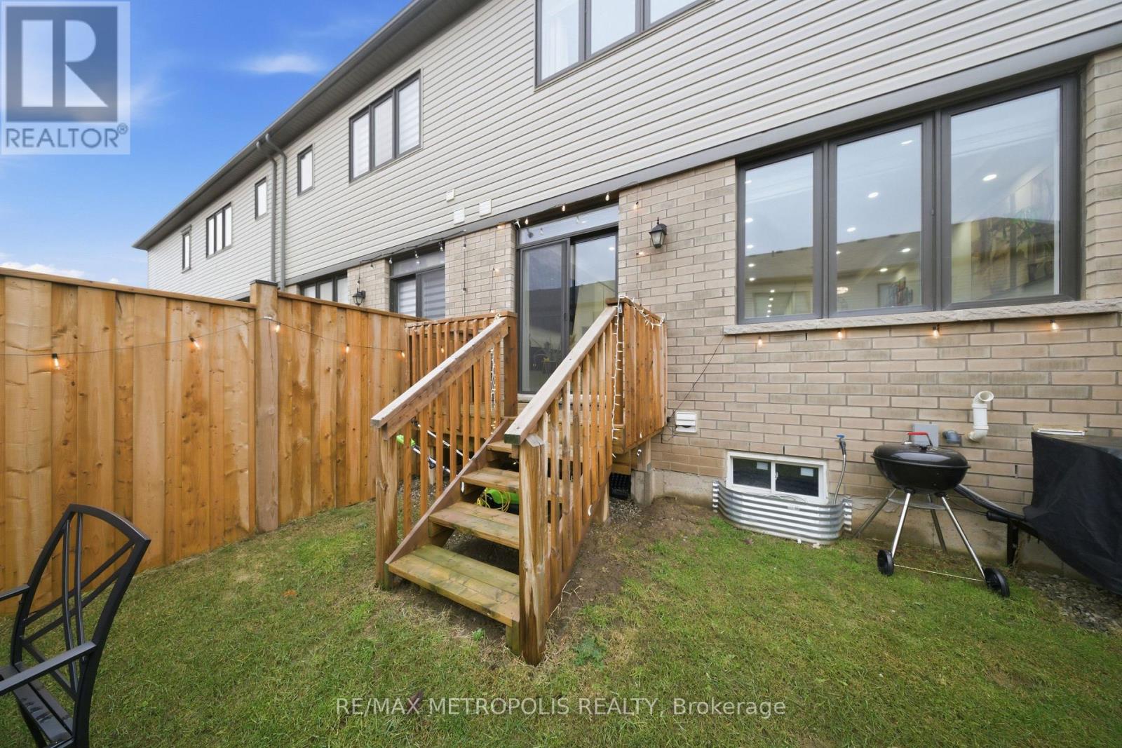 408 Blackburn Drive, Brantford, Ontario  N3T 0K4 - Photo 20 - X12882888