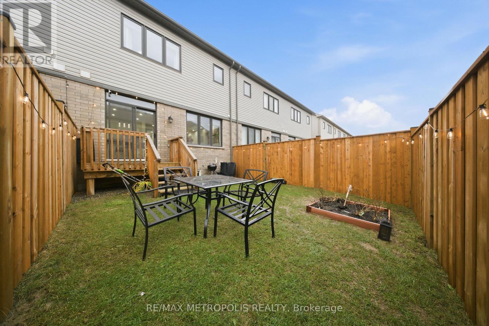 408 Blackburn Drive, Brantford, Ontario  N3T 0K4 - Photo 25 - X12882888