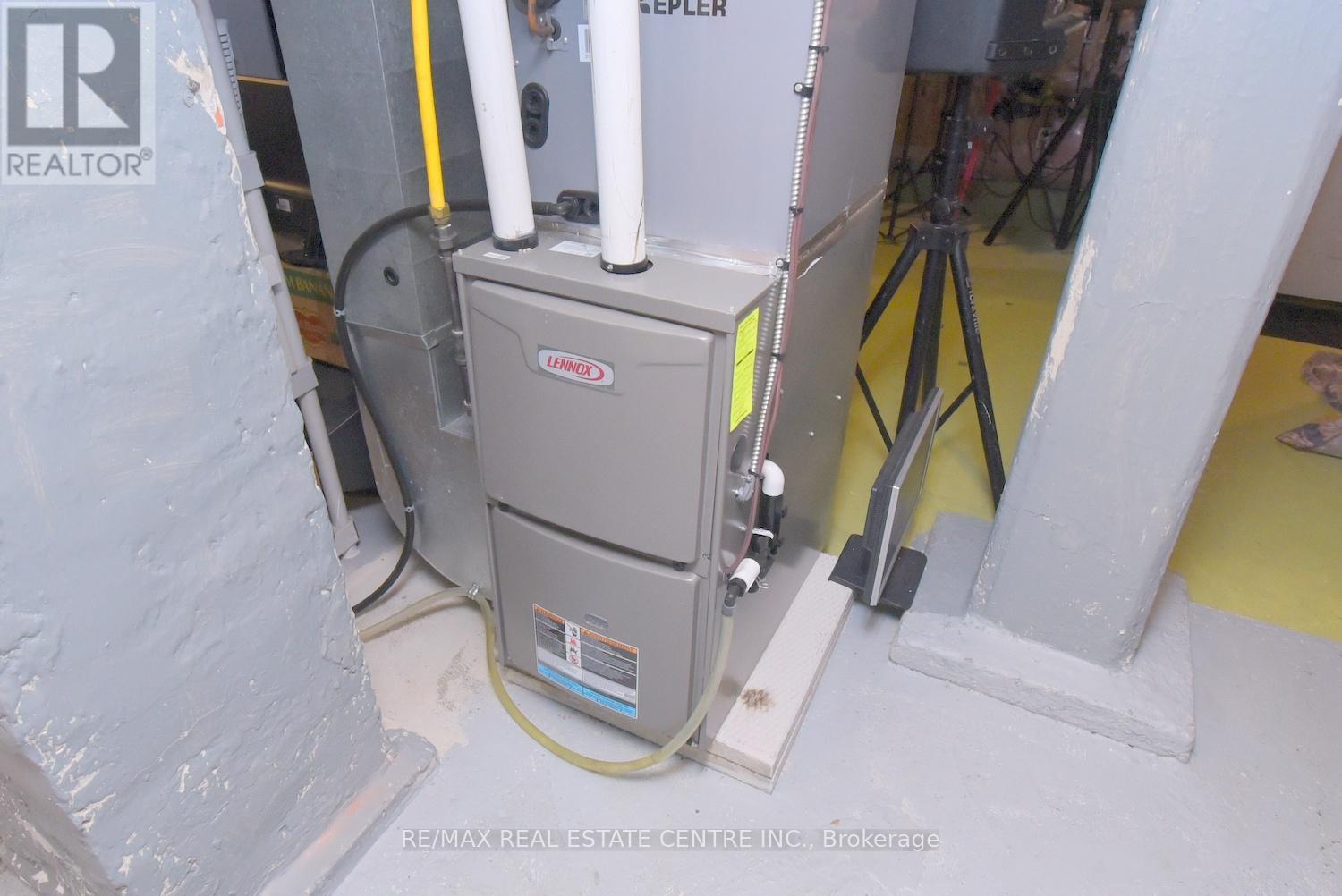 1058 Highway 8 Highway, Hamilton, Ontario  L8E 5H8 - Photo 44 - X12882890