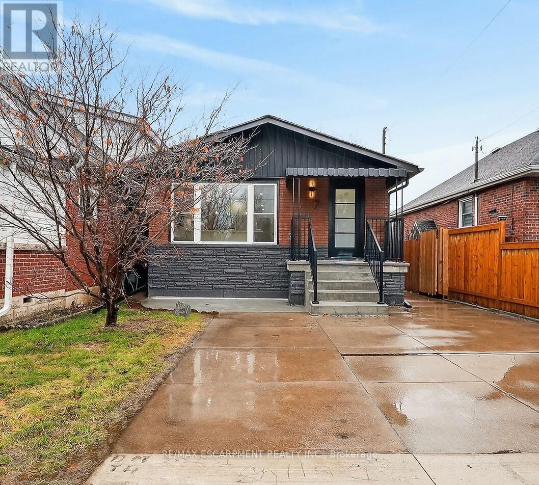 7 CROSTHWAITE AVENUE S, Hamilton, Ontario