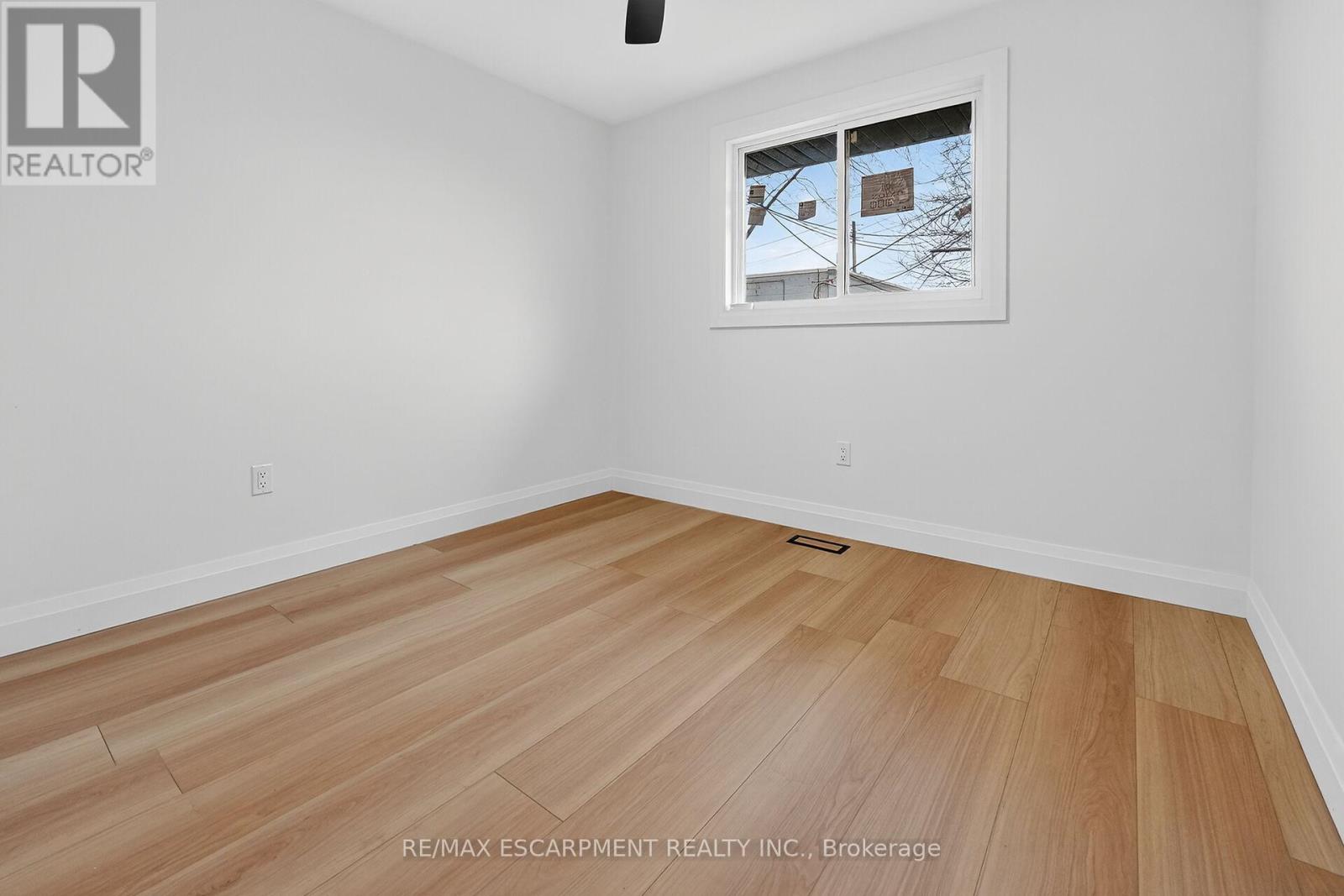 7 Crosthwaite Avenue S, Hamilton, Ontario  L8K 2T7 - Photo 18 - X12882910