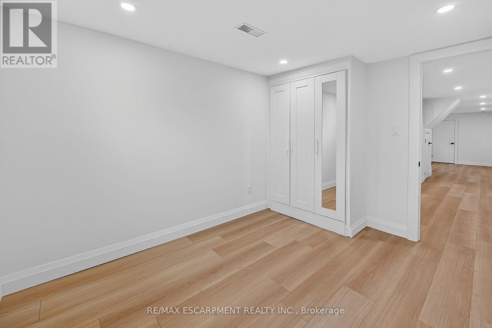 7 Crosthwaite Avenue S, Hamilton, Ontario  L8K 2T7 - Photo 36 - X12882910