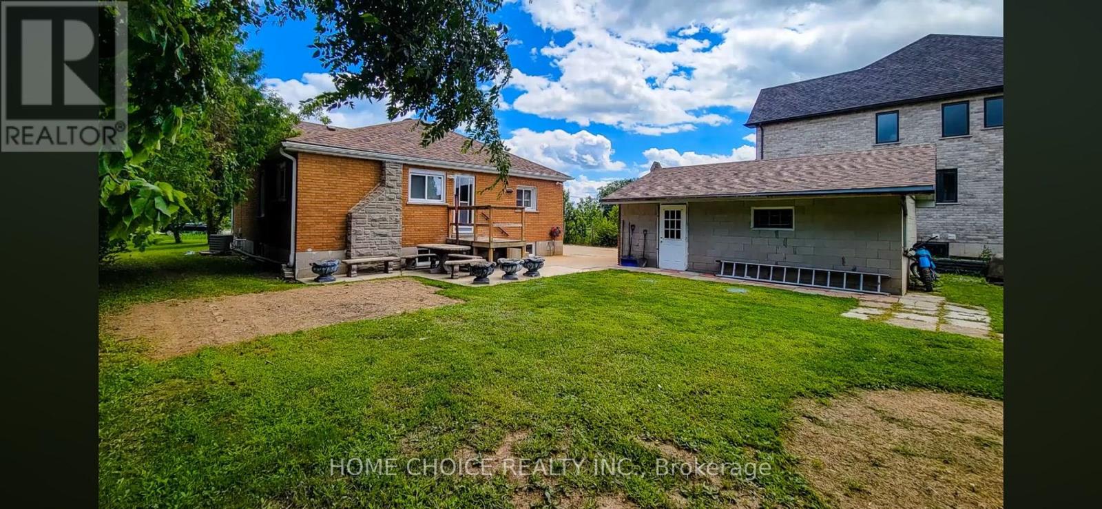 47 3rd Road E, Hamilton, Ontario L8J 3J5 - Photo 2 - X12882912