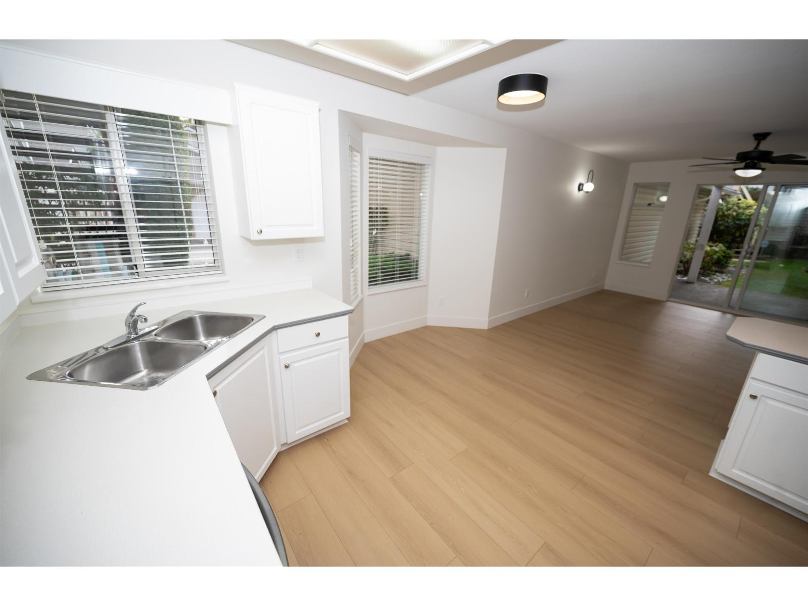 117 10584 153 Street, Surrey, British Columbia  V3R 9V1 - Photo 8 - R3099690