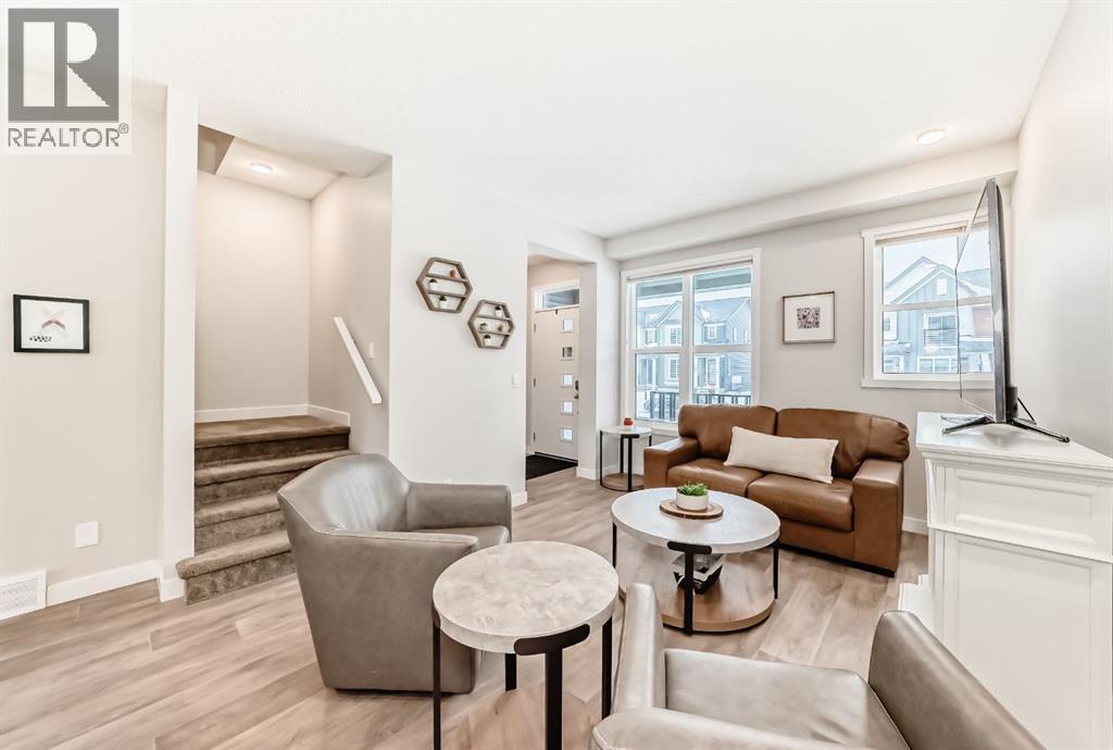 36 Carringvue Way Nw, Calgary, Alberta  T3P 1K9 - Photo 4 - A2287331