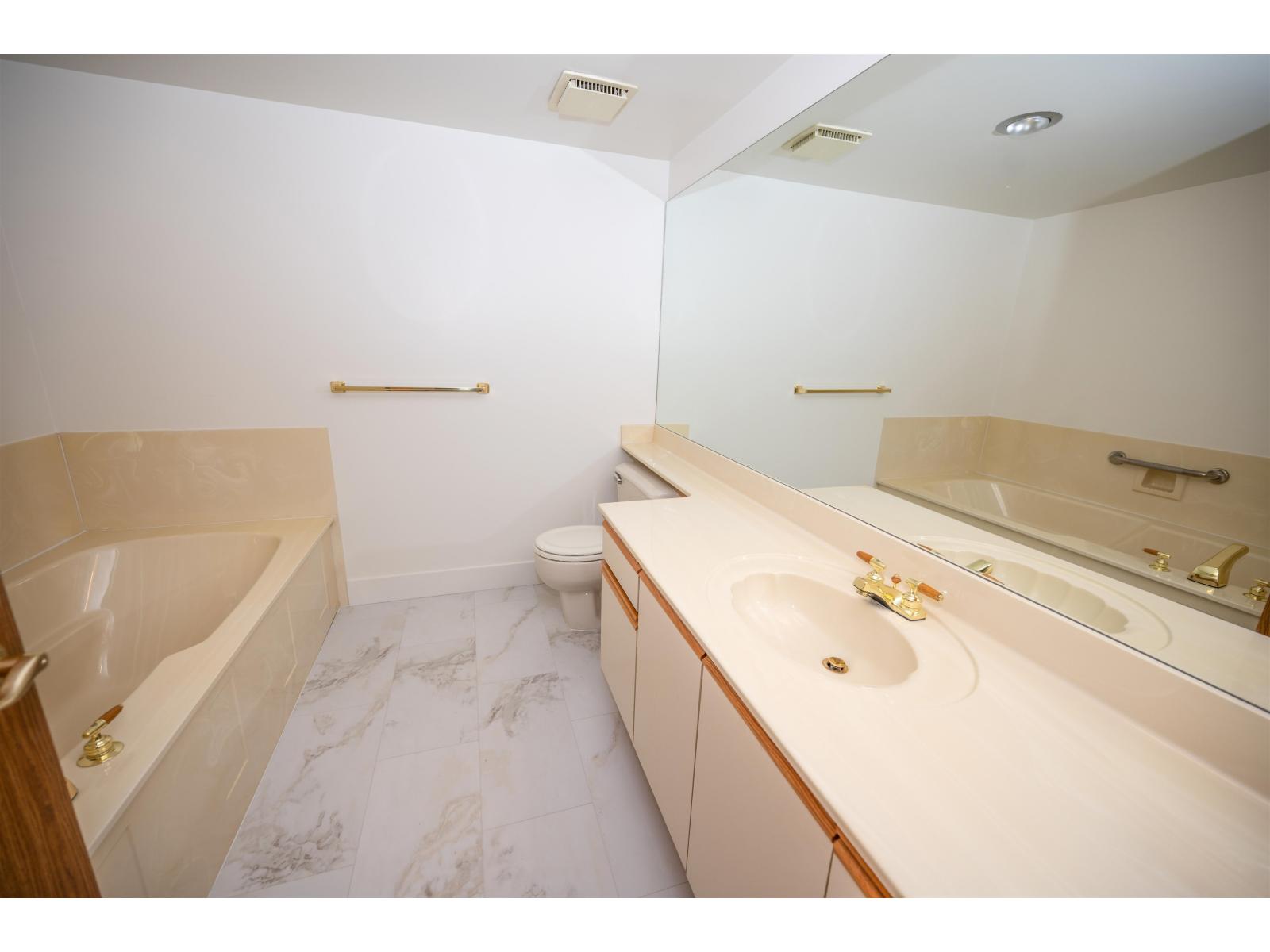 117 10584 153 Street, Surrey, British Columbia  V3R 9V1 - Photo 30 - R3099690