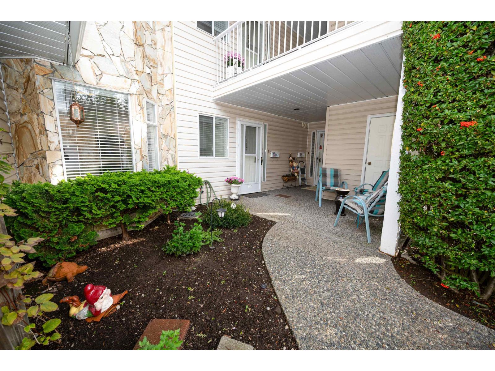 117 10584 153 Street, Surrey, British Columbia  V3R 9V1 - Photo 2 - R3099690