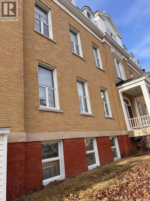 401 1st Avenue, Ponteix, Saskatchewan  S0N 1Z0 - Photo 10 - SK030449