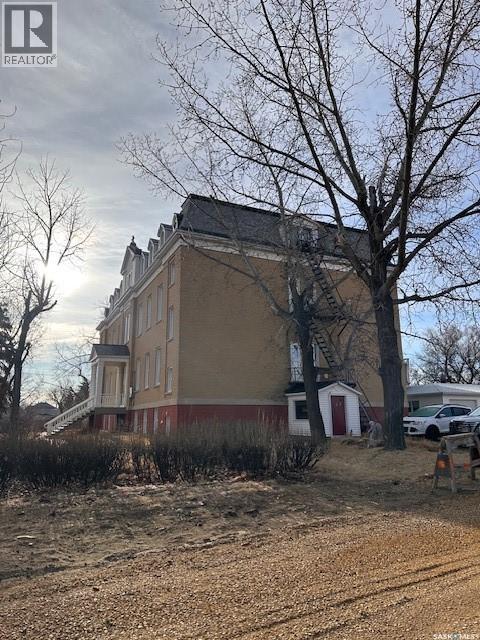 401 1st Avenue, Ponteix, Saskatchewan  S0N 1Z0 - Photo 3 - SK030449
