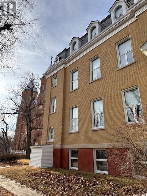 401 1st Avenue, Ponteix, Saskatchewan  S0N 1Z0 - Photo 8 - SK030449