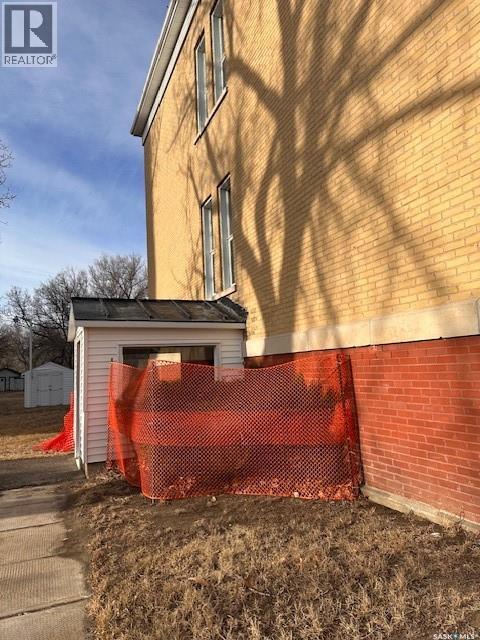 401 1st Avenue, Ponteix, Saskatchewan  S0N 1Z0 - Photo 9 - SK030449