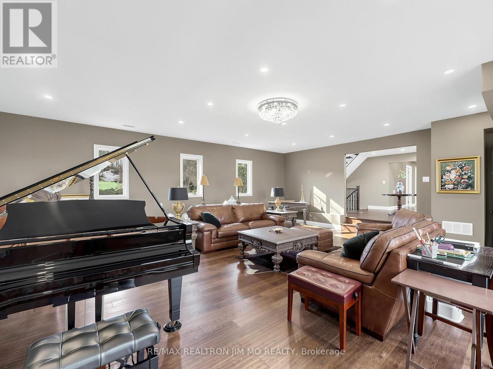 1785 Davis Drive W, King, Ontario  L3Y 4V9 - Photo 21 - N12869374