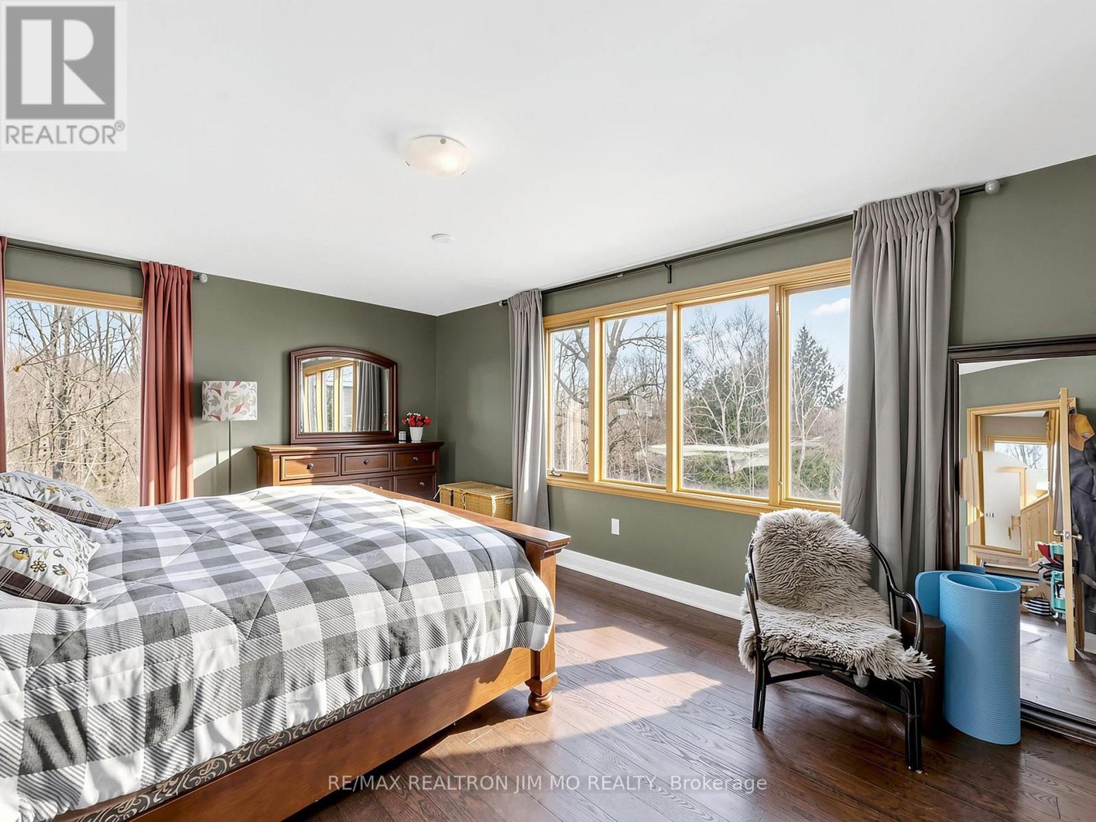 1785 Davis Drive W, King, Ontario  L3Y 4V9 - Photo 36 - N12869374