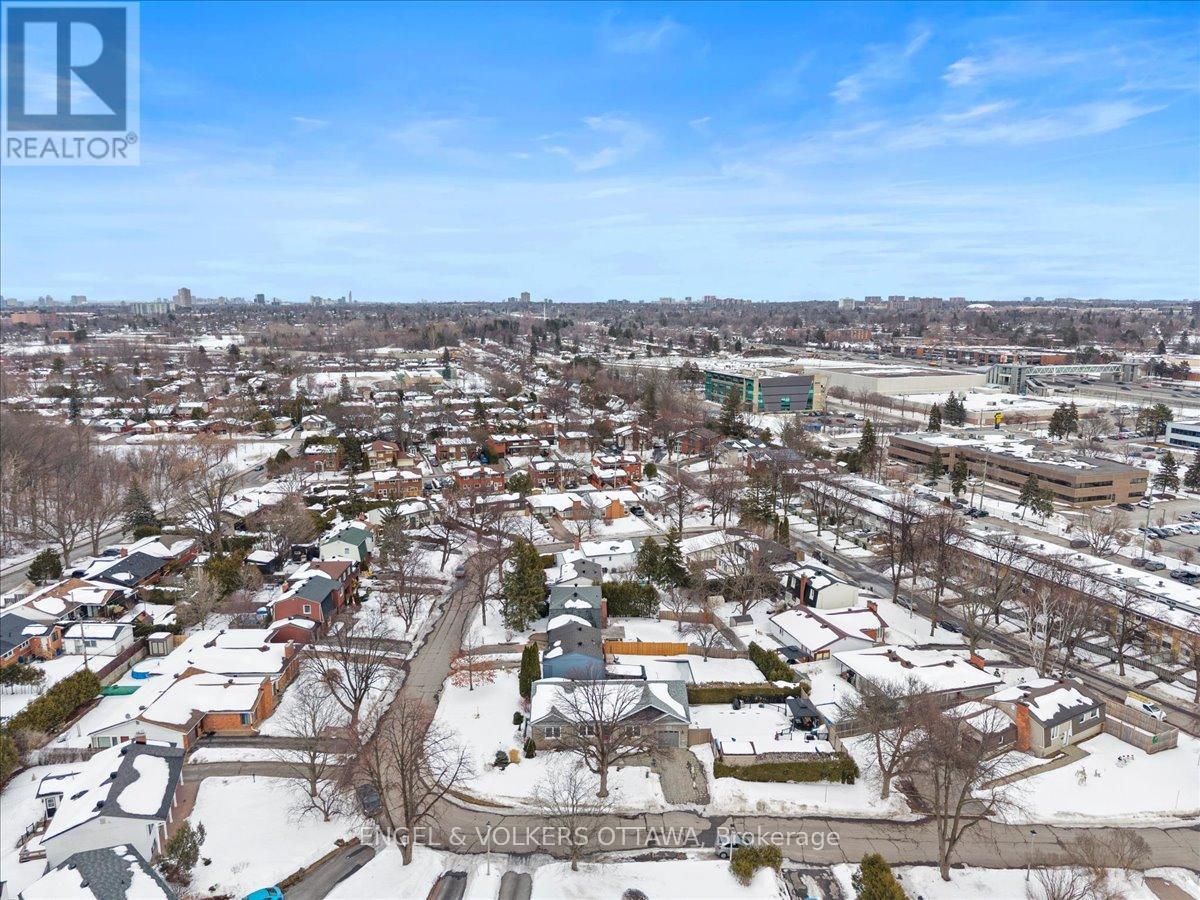 1005 Gold Crescent, Ottawa, Ontario  K2B 8C4 - Photo 40 - X12855888