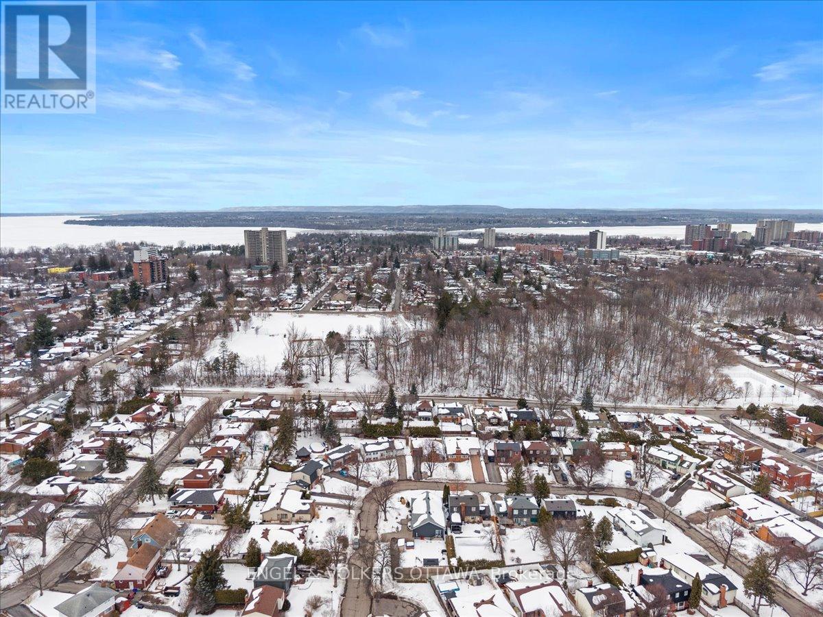 1005 Gold Crescent, Ottawa, Ontario  K2B 8C4 - Photo 42 - X12855888
