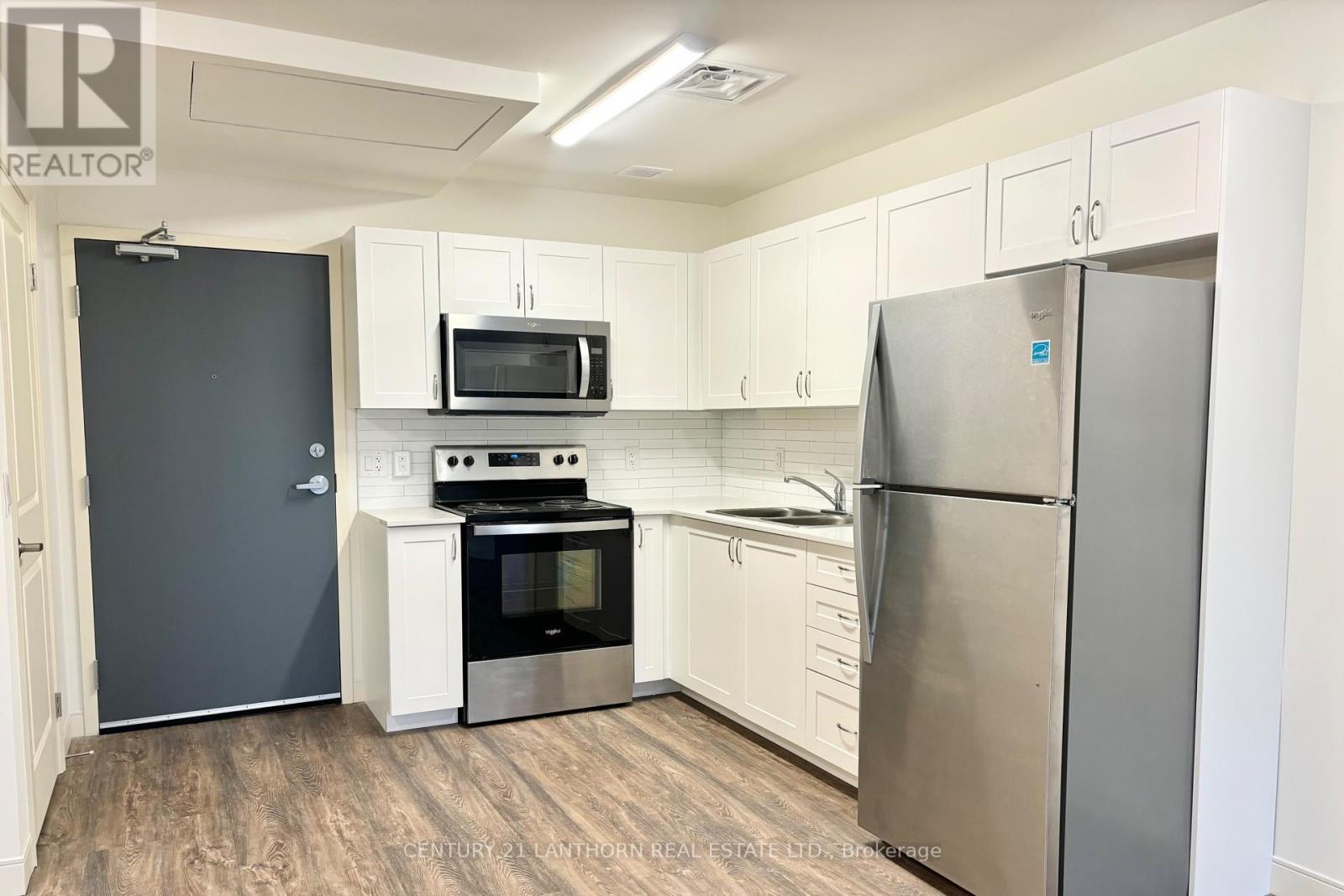 212 - 135 STATION STREET S, Belleville, Ontario