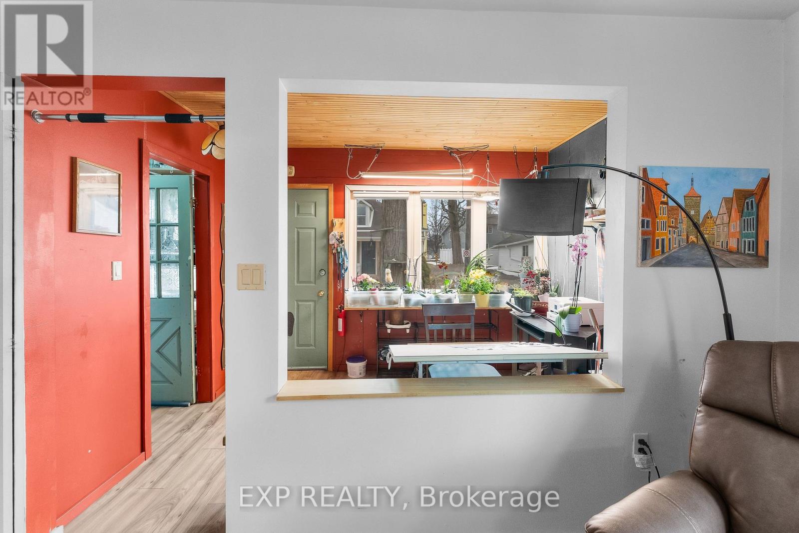 240 Lincoln Road W, Fort Erie, Ontario  L0S 1B0 - Photo 11 - X12854156