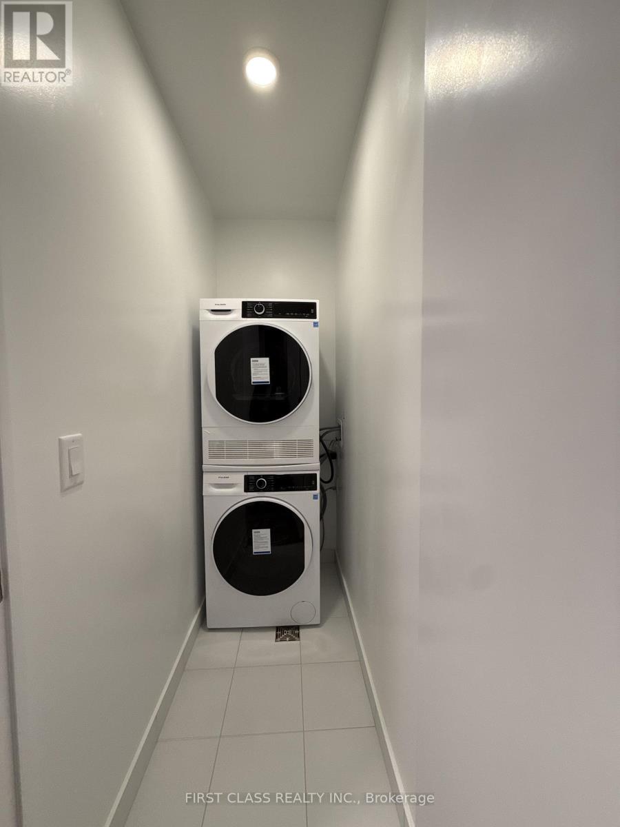 2809 - 180 Front Street E, Toronto, Ontario  M5A 0A9 - Photo 17 - C12882958